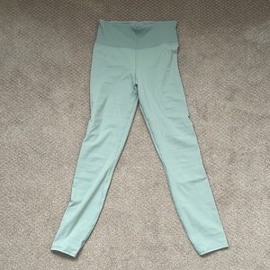 Vuori Daily Studio Leggings